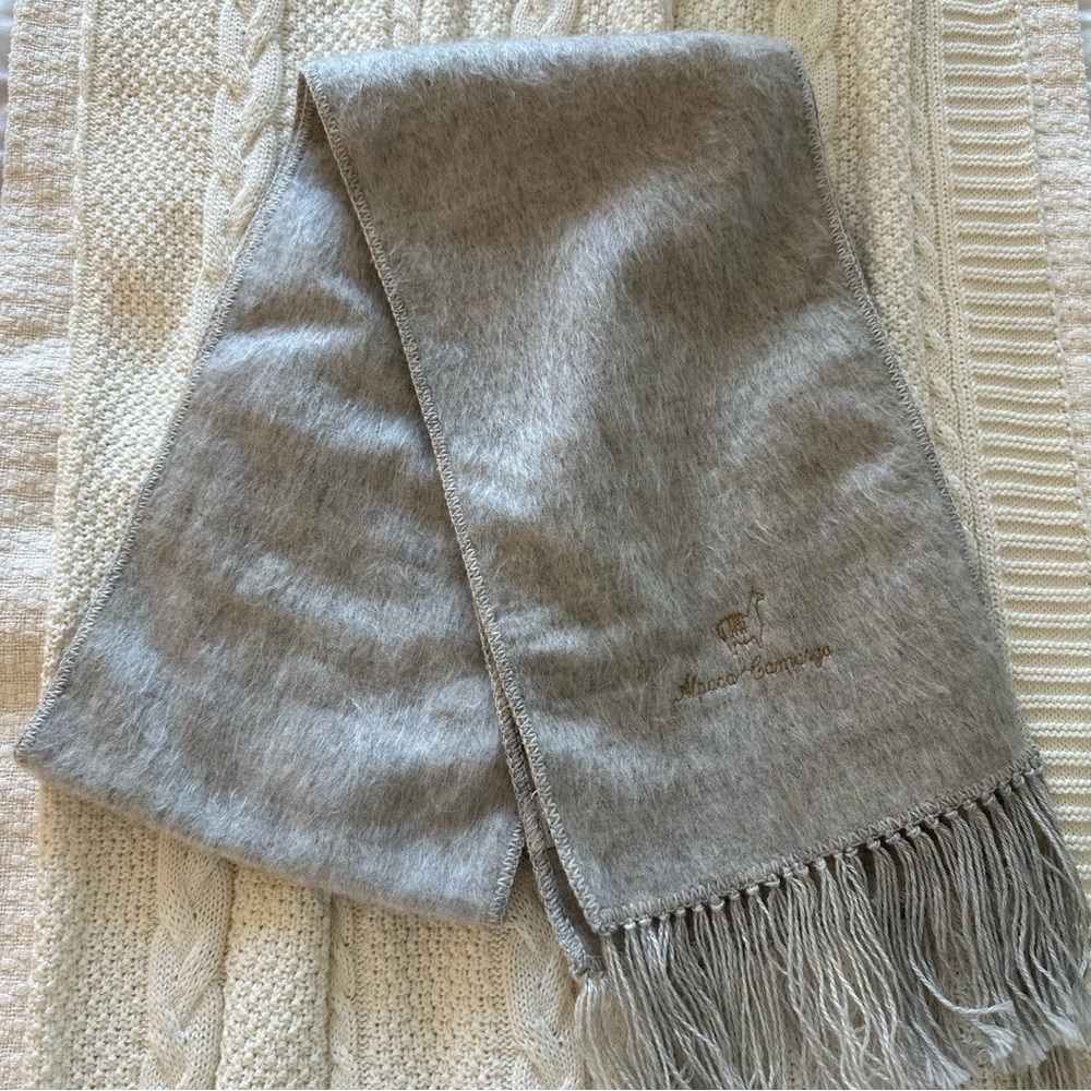 NWOT Alpaca Camargo Handmade Scarf Light Gray